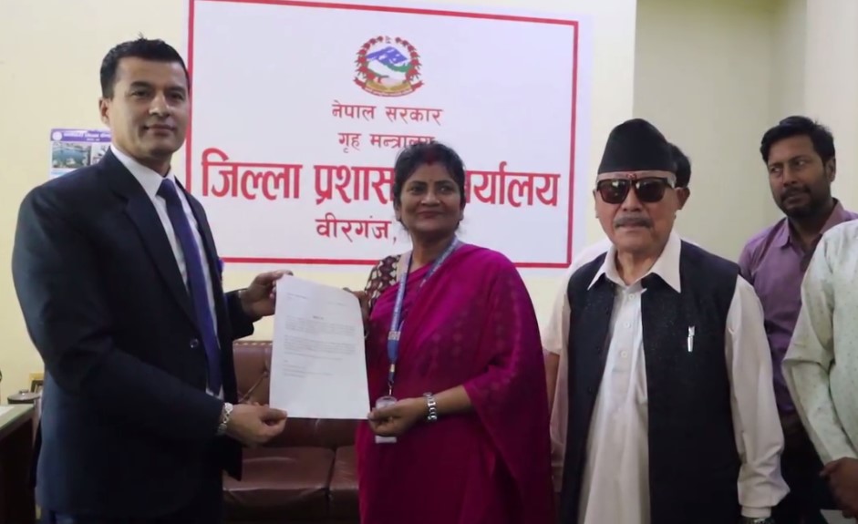 भोजपुरी भाषाको नाममा अश्लील गतिविधि रोक्न पर्सा प्रशासनमा ज्ञापनपत्र